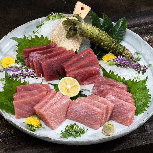 『年越しまぐろ（柵）』 長崎県産他 養殖 生本まぐろ 約500g （赤身1柵トロ2柵・不定形柵も含む）※冷蔵【年末年始も指定可】