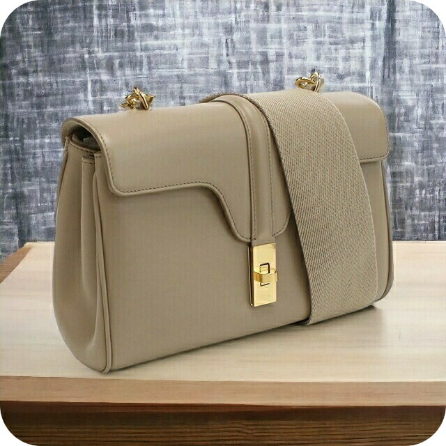 セリーヌ ショルダーバッグ ショルダー レディース CELINE カーフスキン イタリア 19685 SAFARI ベージュ系 バッグ 斜めがけ ブランド 高級 おしゃれ プレゼント 女性 実用的 かわいい