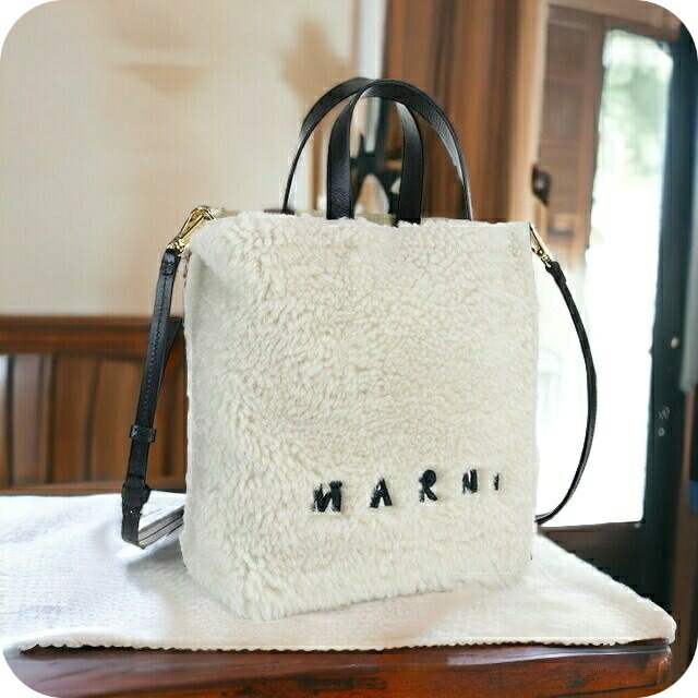 マルニ トートバッグ レディース MARNI ラム、レザー イタリア SHMP0018L1 ピンク系 バッグ