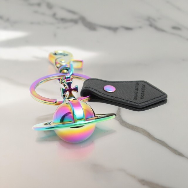ヴィヴィアンウエストウッド VIVIENNE WESTWOOD キーホルダー 8203010ou-om0009-n405 サフィアーノ SAFFIANO イリディセント オーロラ バッグチャーム ブランド 高級 おしゃれ プレゼント 実用的