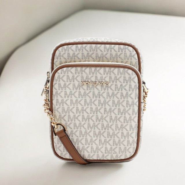マイケルコース MICHAEL KORS ショルダーバッグ 35F1GTVC2B-VANILLA レディース ジェットセットトラベル JET SET TRAVEL バニラ ホワイト 斜めがけ ブランド 高級 おしゃれ プレゼント 女性 実用的 かわいい
