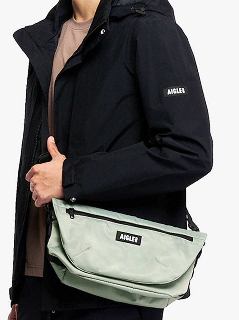 AIGLE ONHBU35 撥水 ショルダーバッグ 4.5L RP セージグリーン FREE