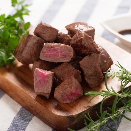 信州セキュアフーズ 長野 信州アルプス牛 サイコロステーキ モモ300g